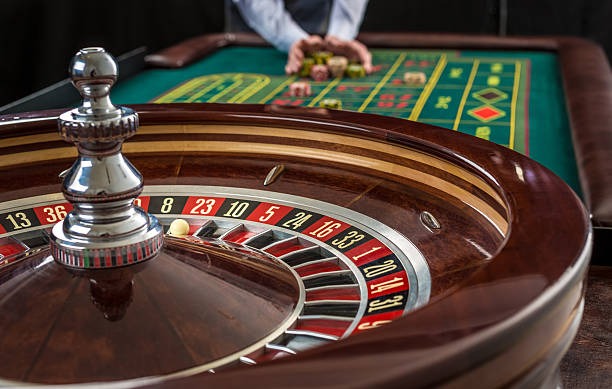 Our dinosaur themed slot screen with reels and bonus symbols